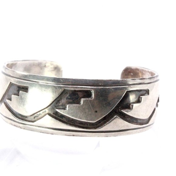 Vintage Sterling Silver Hopi Native American Overlay Cuff Bracelet - Picture 2 of 11